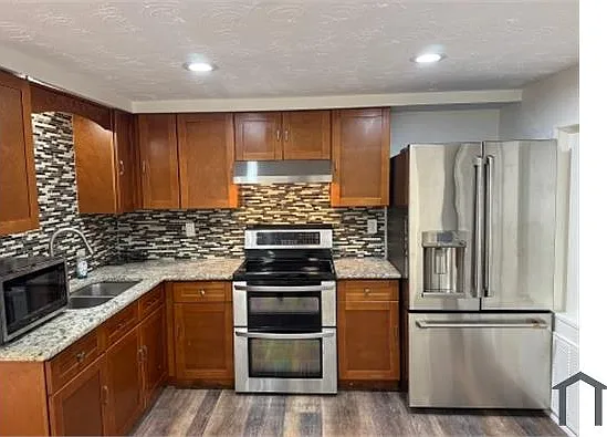 3548 Umber Rd — Photo 2