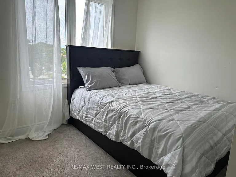 25 Heron Park Pl #3 — Photo 9