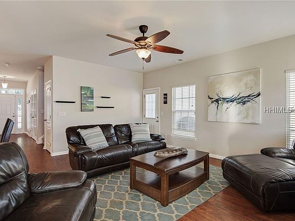 2nd image of 42 Savannah Oak Dr
