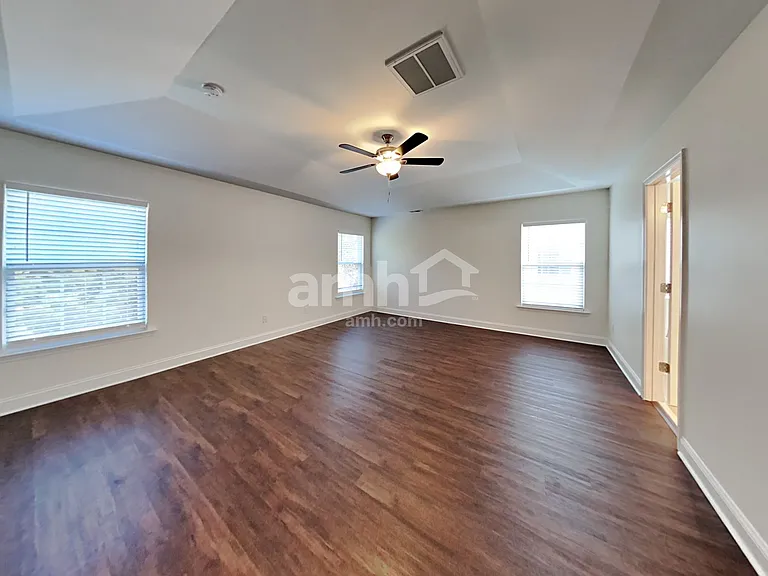 15541 Normans Landing Dr — Photo 9