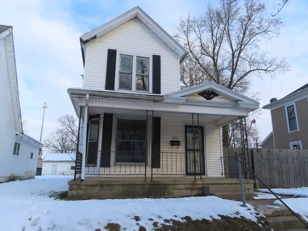 226 Richmond Ave photo 1