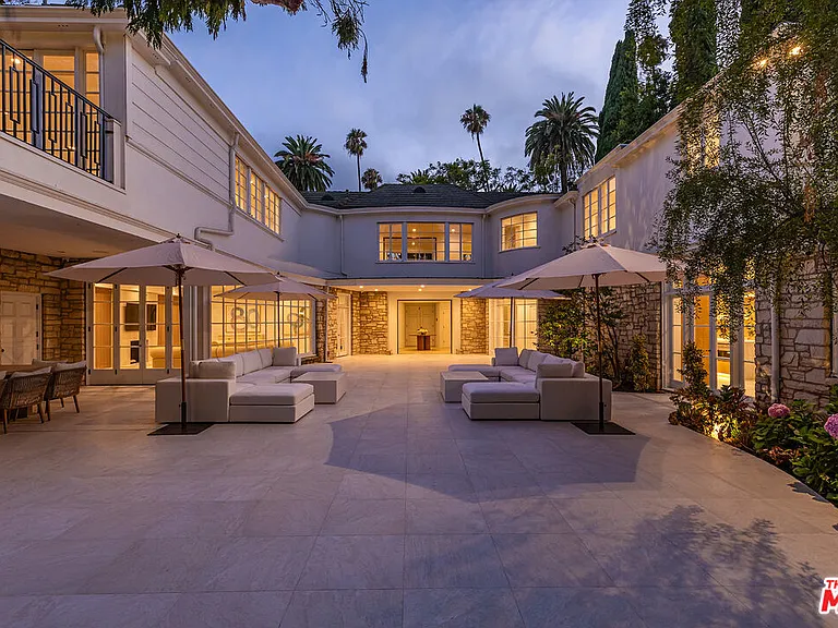 702 N Beverly Dr — Photo 4
