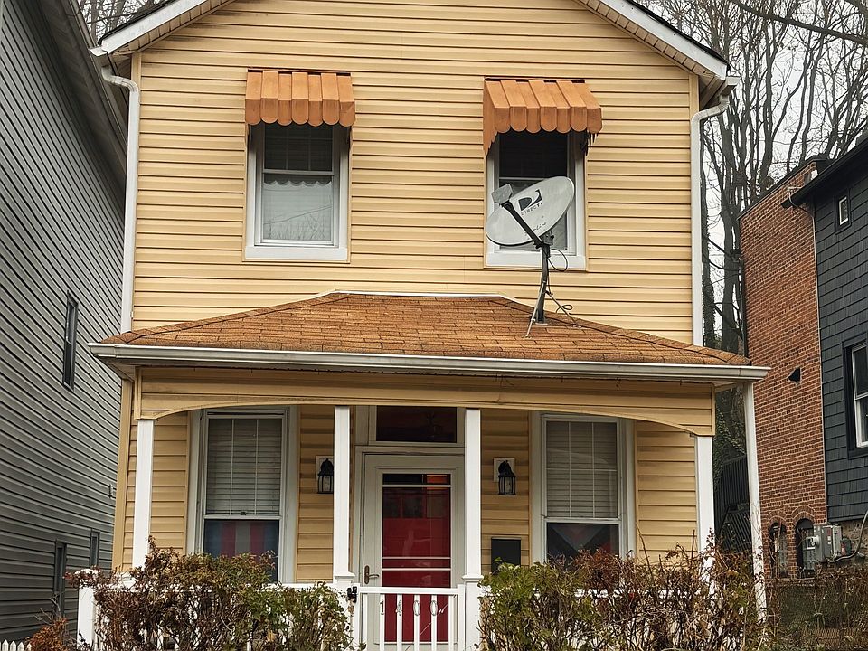 Front of the home. Brand new porch.