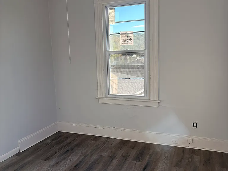 75 Pinehurst Ave #2E — Photo 8