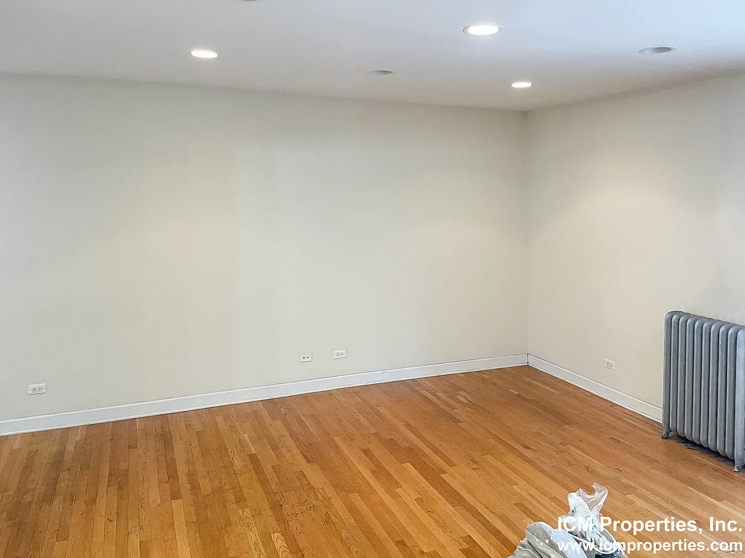3 bed, 2.5 bath, 1150 sqft, $2,995 — Photo 3