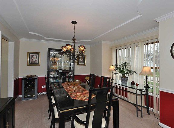 5th image of 486 Carolian Dr