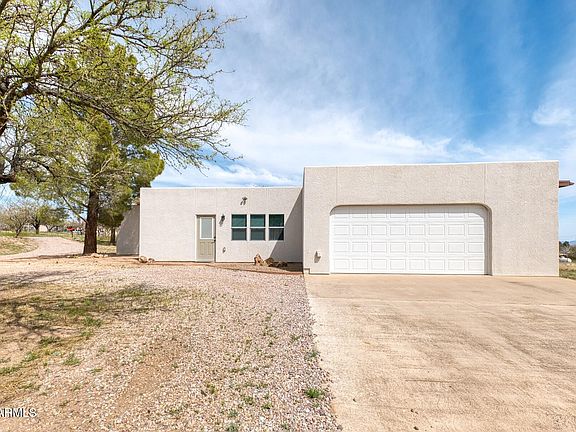 4th image of 8049 S HIGH Road