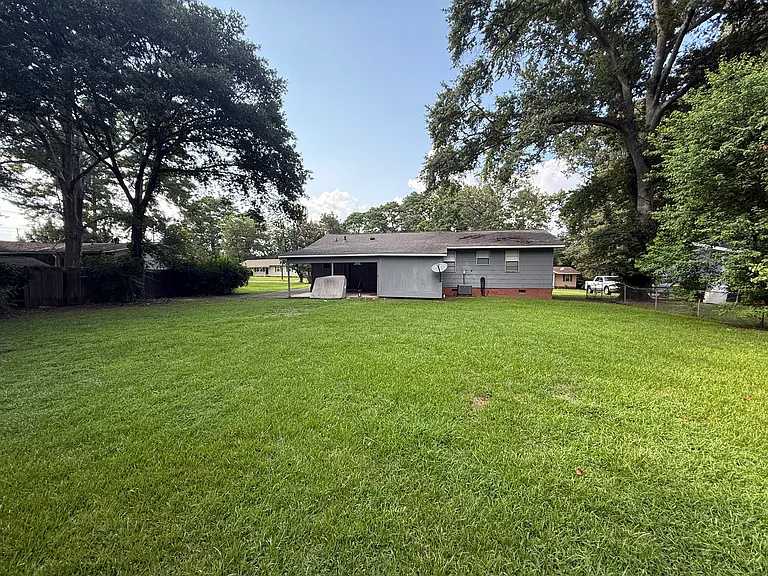 205 Pecan Park Dr — Photo 16