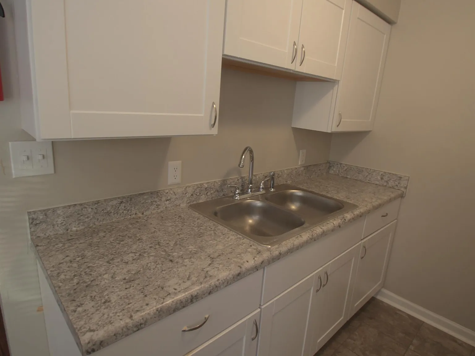 4th Bay — Photo 3