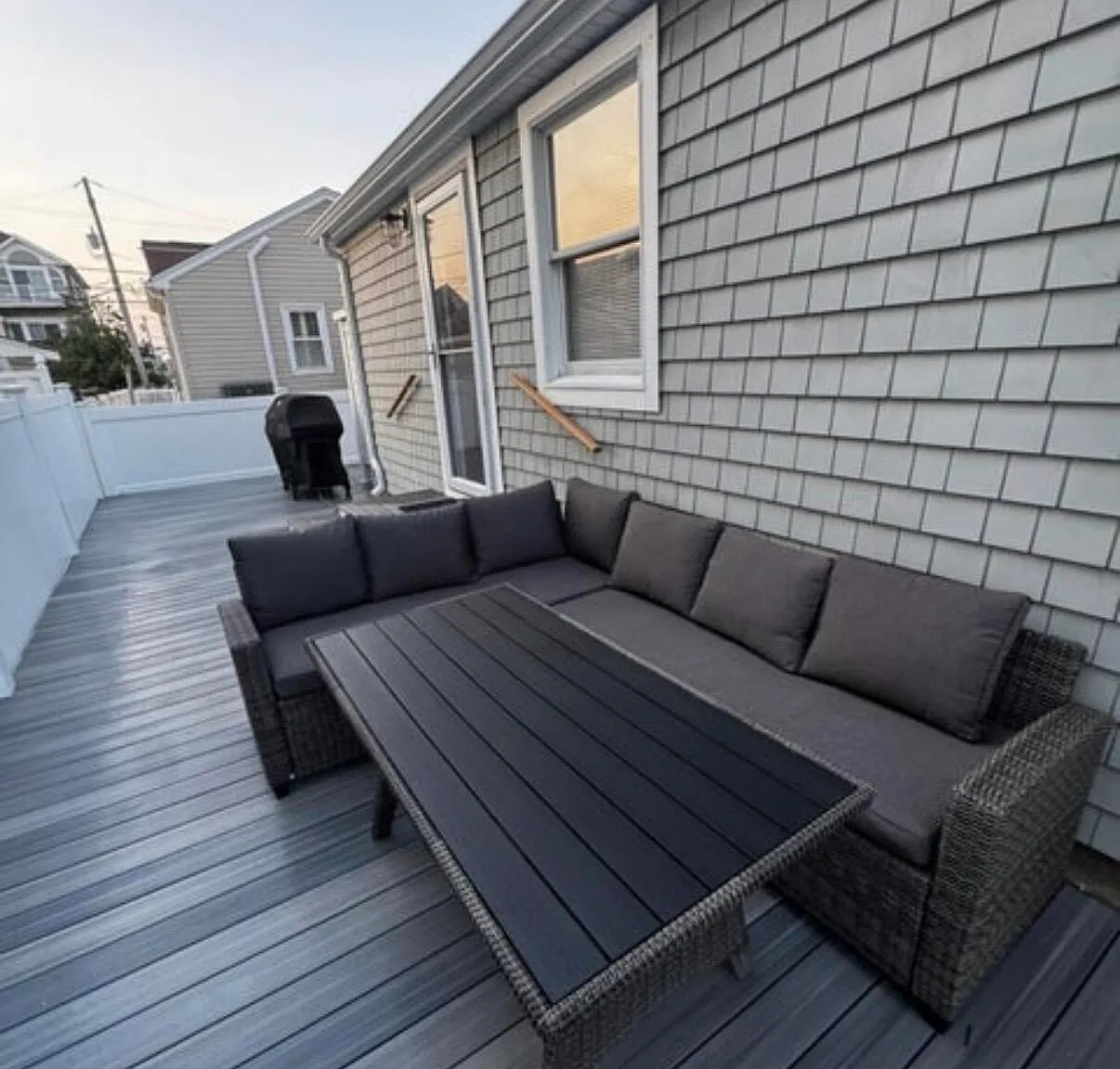4 bed, 2.5 bath, 2000 sqft, $6,000 — Photo 3