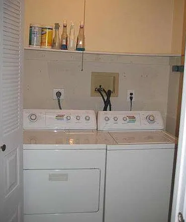 205 Bernard Ct — Photo 16