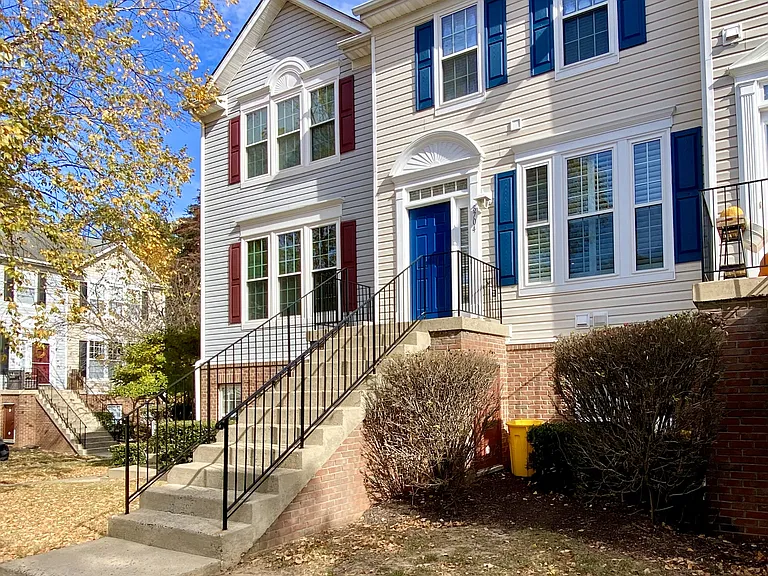8704 Aspen Grove Ct — Photo 2