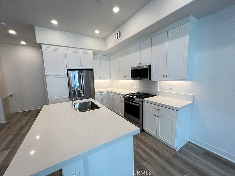 435 Mullberry Pl — Photo 19