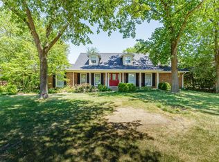 14203 Parliament Dr, Chesterfield, MO
