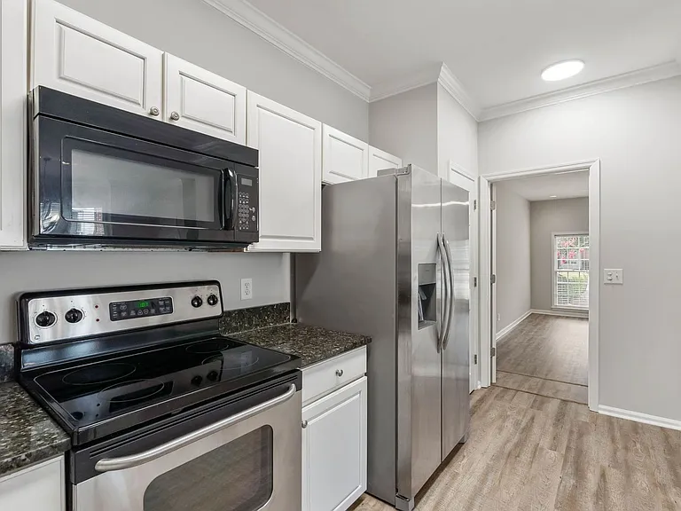 2031 Stone Brook Dr — Photo 14