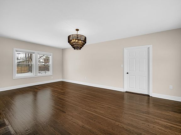 5th image of 755 Johnson St
