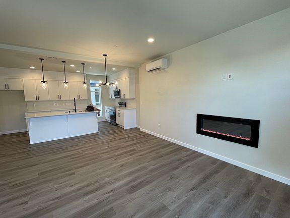 5th image of 21511 50th Ave W #B