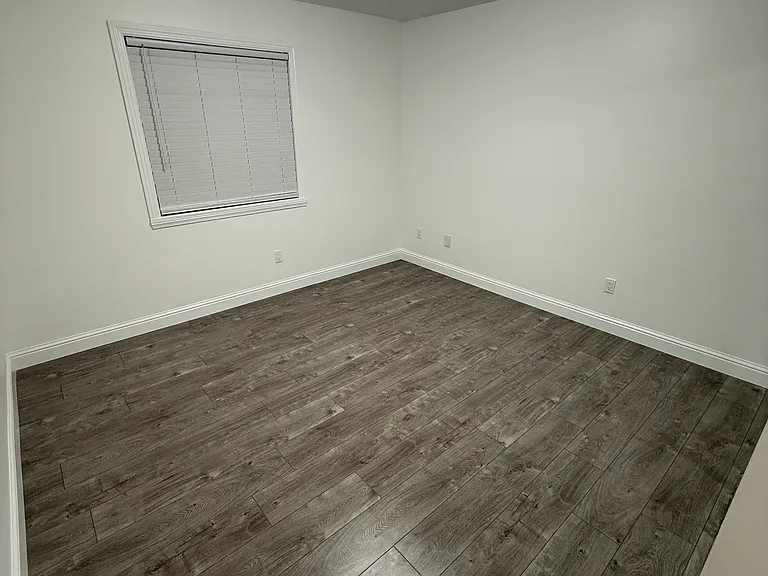 605 Iris Ave #2 — Photo 21