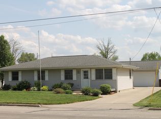 925 W Jackson St, Auburn, IL 62615