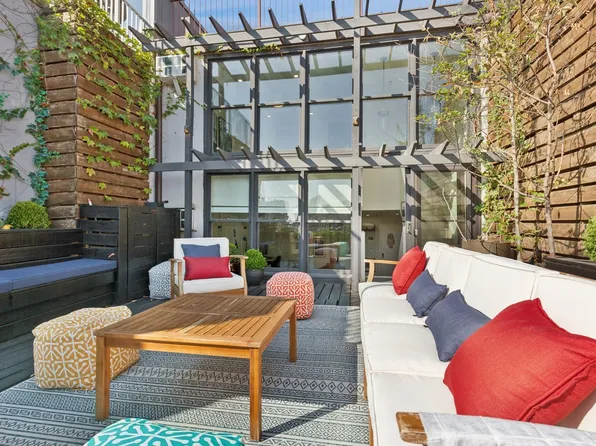 240 West 23rd Street image 17 of 19