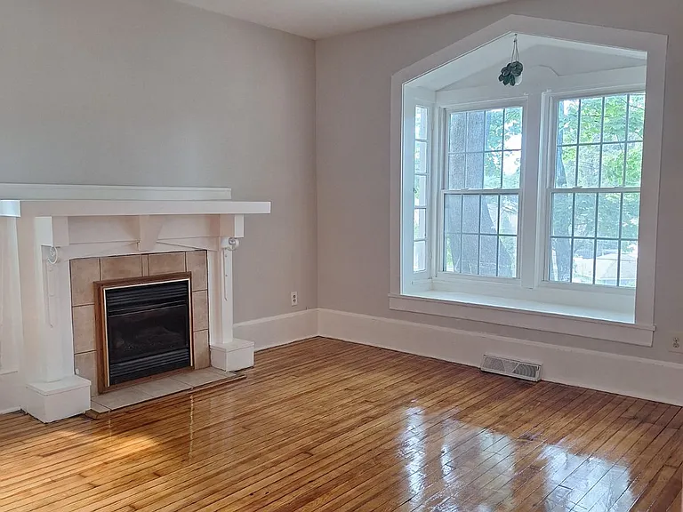103 Wayne St #2 — Photo 5