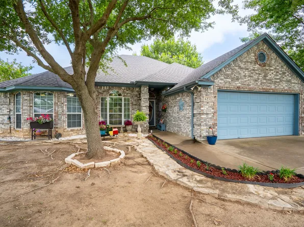 623 Newlin Ln, Granbury, TX 76048