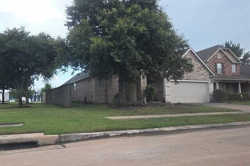 2nd image of 21303 Parham Cir