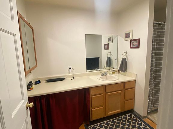 Bathroom, very decent sized