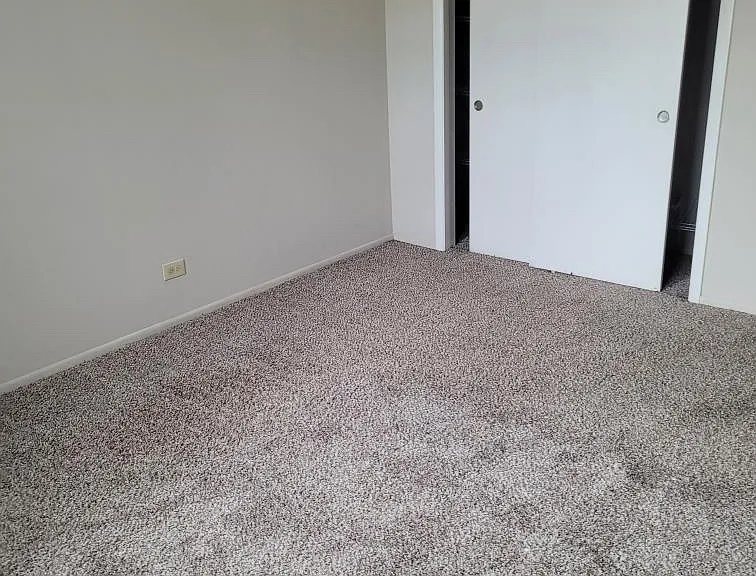 910 N River Dr #107 — Photo 12