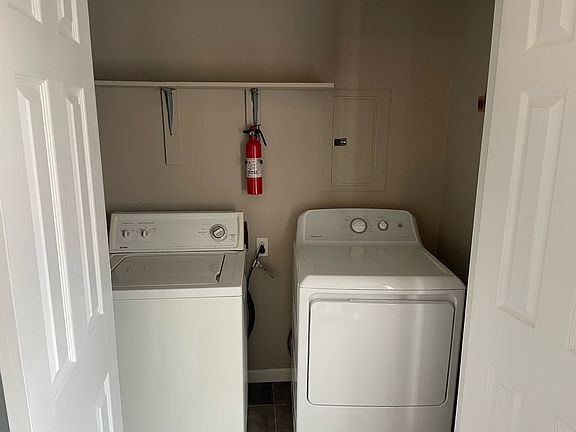 5th image of 100 Cypress Cir #100