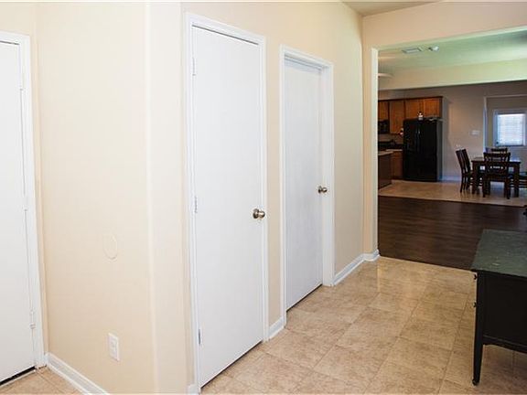 3rd image of 10810 Quill Garden Ln