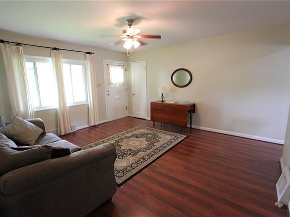 4th image of 5892 Willaston Dr