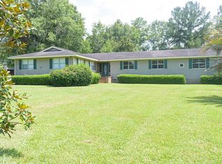 5980 Upper New Bethel Rd, Ray City, GA 31645