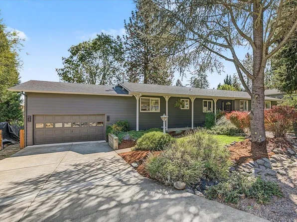 215 Stagecoach Dr, Jacksonville, OR 97530