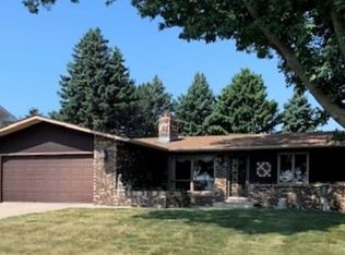 1305 Maple St, Yankton, SD 57078