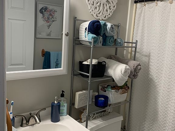 5th image of 3520 Washington Ave #106