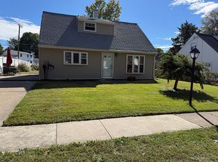 554 Doloro Dr, Morrisville, PA 19067