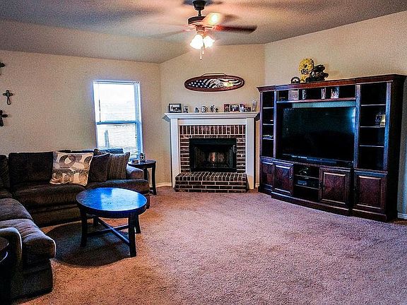 4th image of 2501 Tara Dr