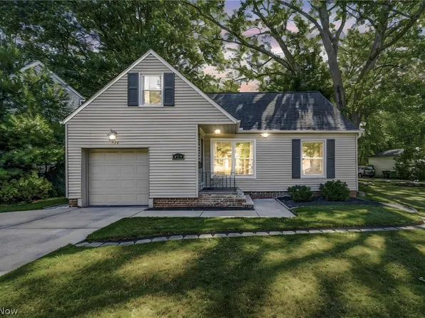 913 Glenside Rd, Cleveland, OH 44121