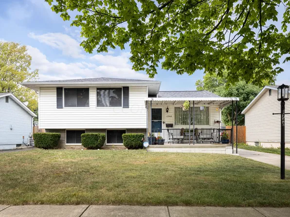 1748 Brookfield Sq S, Columbus, OH 43229