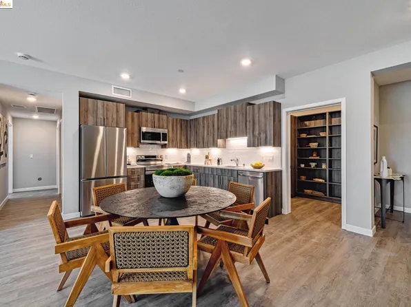 2400 Adeline St #203, Oakland, CA 94607