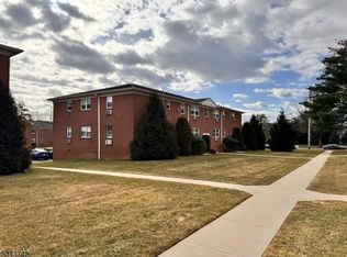28 Knox Ter APT 2D, Wayne, NJ 07470