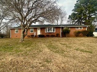 141 Lake Terrace Dr, Hendersonville, TN 37075