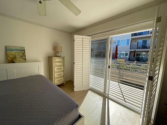 4th image of 1021 Scott St APT 117