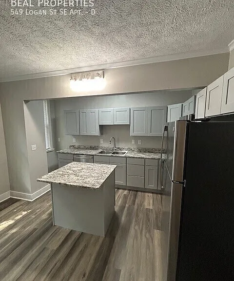 549 Logan St SE #D — Photo 7