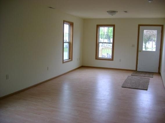 5th image of 457 N Glendale Ave