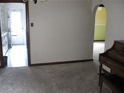 4th image of 1633 Meriline Ave