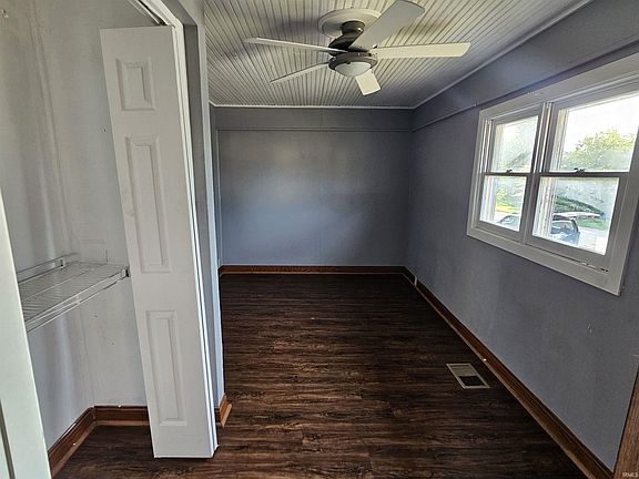 3rd image of 166 E Washington St