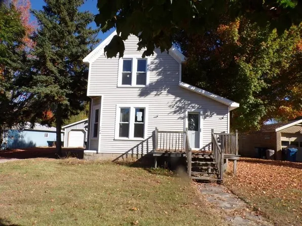 704 W Huron Ave, Vassar, MI 48768