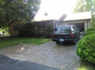 321 Park St, Dixon, IL 61021